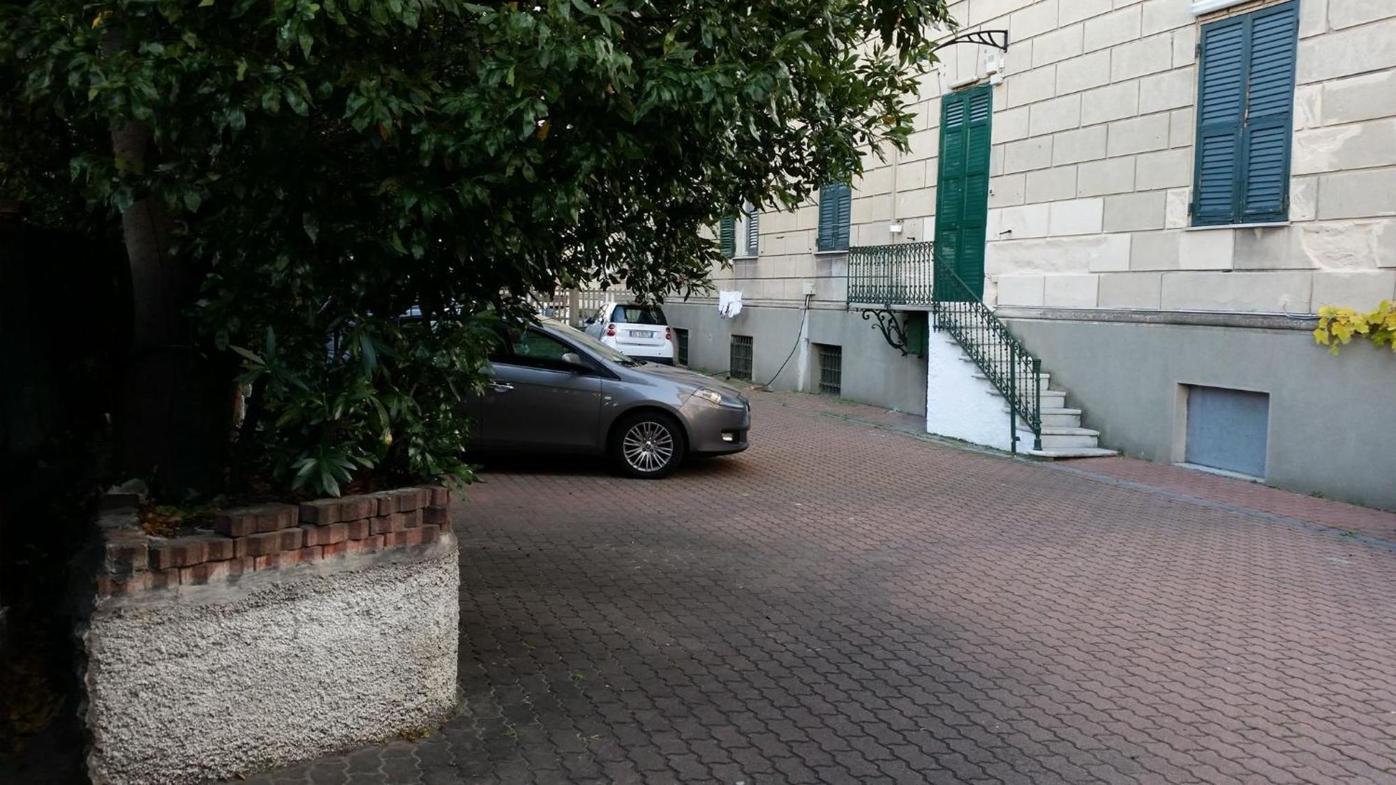 Comfortable One Bedroom With Parking Space In The Center Of * Genova